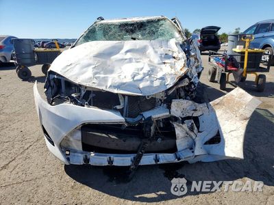 Piąte zdjęcie samochodu w środku: 2017 TOYOTA COROLLA LE VIN:2T1BURHEXHC956038 - miniatura