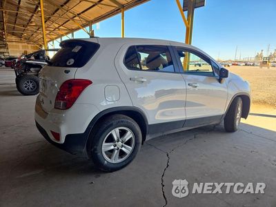 Trzecie zdjęcie samochodu z tyłu: 2021 CHEVROLET TRAX LS VIN:KL7CJKSB6MB313095 - miniatura