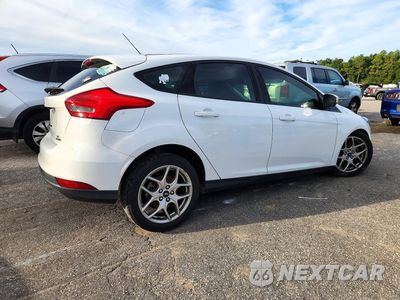 Trzecie zdjęcie samochodu z tyłu: 2015 FORD FOCUS SE VIN:1FADP3K29FL345814 - miniatura