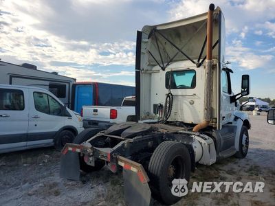 Trzecie zdjęcie samochodu z tyłu: 2018 PETERBILT 579 VIN:1XPBA48X5JD477322 - miniatura