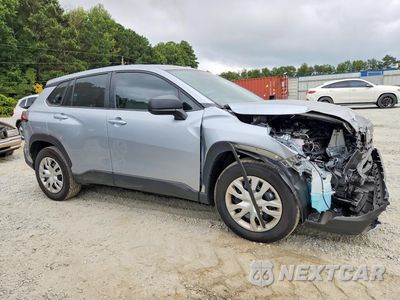 Czwarte zdjęcie samochodu z boku: 2026 TOYOTA COROLLA CROSS L VIN:7MUAAAAG1TV171866 - miniatura