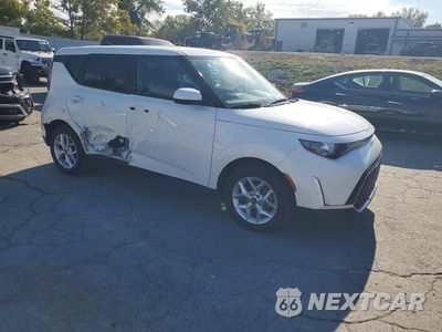 Czwarte zdjęcie samochodu z boku: 2025 KIA SOUL LX VIN:KNDJ23AU4S7262227 - miniatura