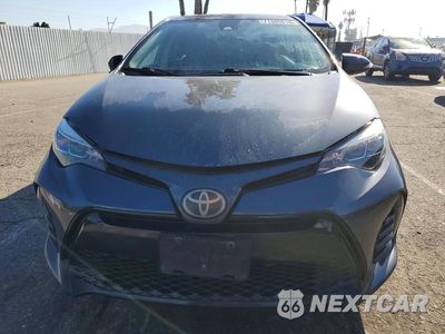 Piąte zdjęcie samochodu w środku: 2018 TOYOTA COROLLA SE VIN:5YFBURHE3JP791214 - miniatura