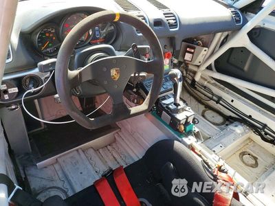 Zdjęcie 8 z 13 samochodu: 2016 PORSCHE CAYMAN GT4 VIN:WP0ZZZ98ZGK199692 - miniatura