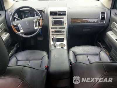 Zdjęcie 8 z 13 samochodu: 2010 LINCOLN MKX VIN:2LMDJ6JC2ABJ25916 - miniatura