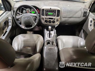 Zdjęcie 8 z 13 samochodu: 2005 FORD ESCAPE XLT VIN:1FMCU93155KC22647 - miniatura