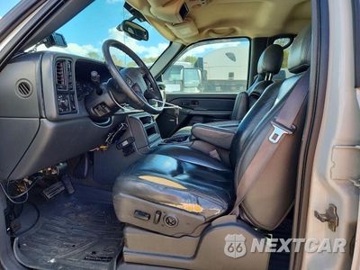 Zdjęcie 7 z 12 samochodu: 2004 GMC NEW SIERRA K3500 VIN:1GTJK33214F248175 - miniatura
