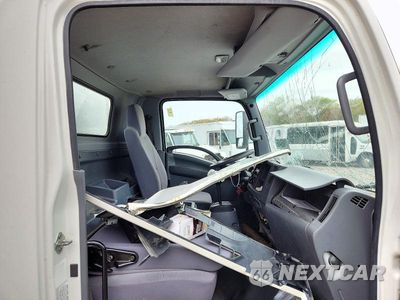 Zdjęcie 8 z 12 samochodu: 2018 CHEVROLET 4500HD BOX TRUCK VIN:JALCDW169J7006958 - miniatura