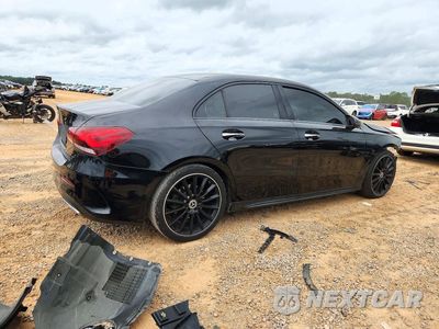 Trzecie zdjęcie samochodu z tyłu: 2019 MERCEDES-BENZ A 220 VIN:WDD3G4EBXKW005657 - miniatura
