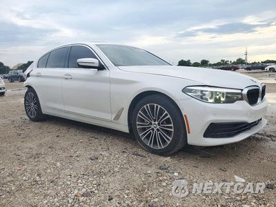 Czwarte zdjęcie samochodu z boku: 2019 BMW 540 I VIN:WBAJE5C5XKWE66304 - miniatura