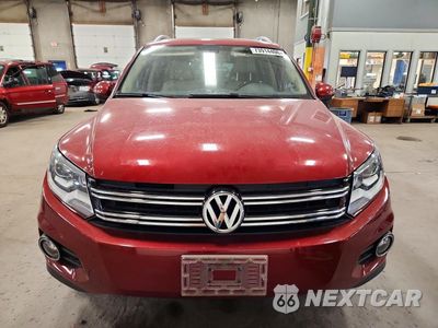 Piąte zdjęcie samochodu w środku: 2016 VOLKSWAGEN TIGUAN S VIN:WVGAV7AX8GW056992 - miniatura