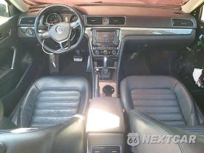 Zdjęcie 8 z 13 samochodu: 2017 VOLKSWAGEN PASSAT SEL PREMIUM VIN:1VWCT7A36HC068073 - miniatura