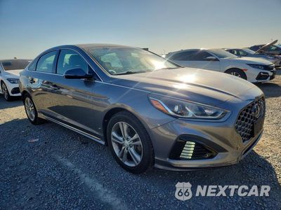 Czwarte zdjęcie samochodu z boku: 2018 HYUNDAI SONATA SPORT+ VIN:5NPE34AFXJH704962 - miniatura