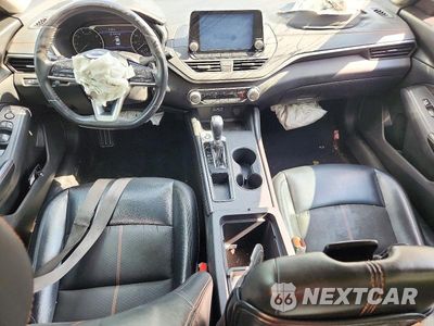 Zdjęcie 8 z 13 samochodu: 2019 NISSAN ALTIMA SR VIN:1N4BL4CV7KC192541 - miniatura