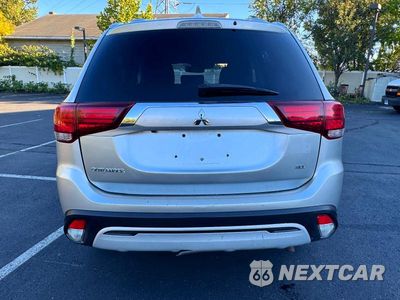 Zdjęcie 6 z 14 samochodu: 2020 MITSUBISHI OUTLANDER SE VIN:JA4AZ3A34LZ029032 - miniatura