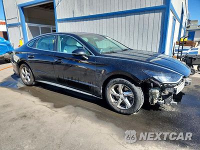 Czwarte zdjęcie samochodu z boku: 2022 HYUNDAI SONATA SE VIN:KMHL24JA6NA215983 - miniatura
