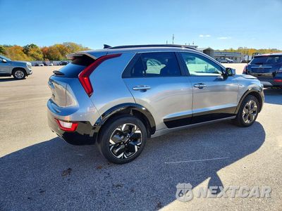 Trzecie zdjęcie samochodu z tyłu: 2024 KIA NIRO WIND VIN:KNDCR3L15R5114231 - miniatura