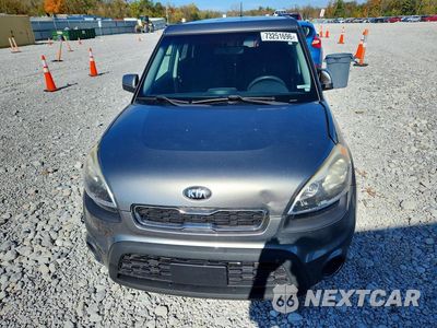 Piąte zdjęcie samochodu w środku: 2013 KIA SOUL BASE VIN:KNDJT2A53D7595621 - miniatura