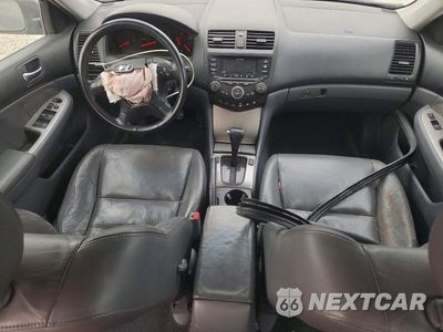Zdjęcie 8 z 12 samochodu: 2004 HONDA ACCORD EX VIN:1HGCM66574A088263 - miniatura