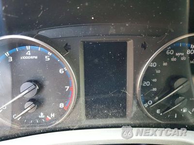 Zdjęcie 9 z 12 samochodu: 2017 TOYOTA RAV4 LE VIN:2T3BFREV3HW671153 - miniatura
