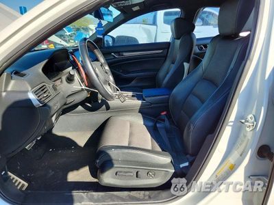 Zdjęcie 7 z 12 samochodu: 2018 HONDA ACCORD SPORT VIN:1HGCV1F39JA021142 - miniatura