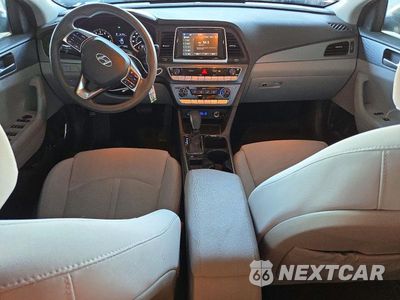 Zdjęcie 8 z 13 samochodu: 2018 HYUNDAI SONATA SE VIN:5NPE24AF7JH601307 - miniatura