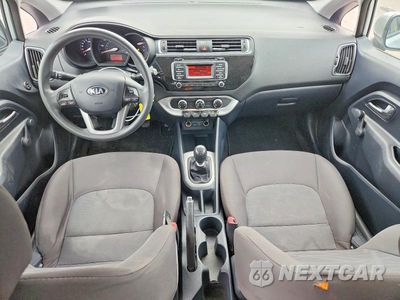 Zdjęcie 8 z 13 samochodu: 2016 KIA RIO LX VIN:KNADM4A35G6688099 - miniatura