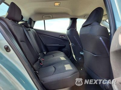 Zdjęcie 10 z 12 samochodu: 2019 TOYOTA PRIUS LE VIN:JTDKARFU3K3074048 - miniatura