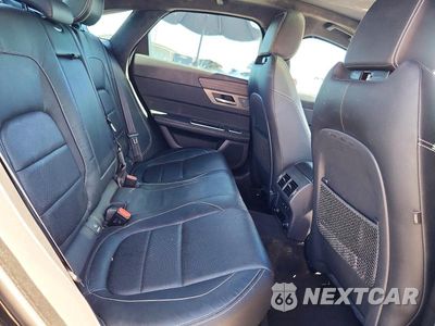 Zdjęcie 10 z 12 samochodu: 2020 JAGUAR XF S VIN:SAJBM4FV4LCY84617 - miniatura