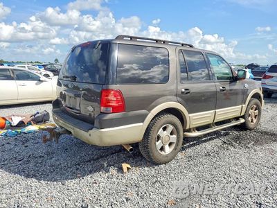 Trzecie zdjęcie samochodu z tyłu: 2005 FORD EXPEDITION EDDIE BAUER VIN:1FMFU17535LA96603 - miniatura