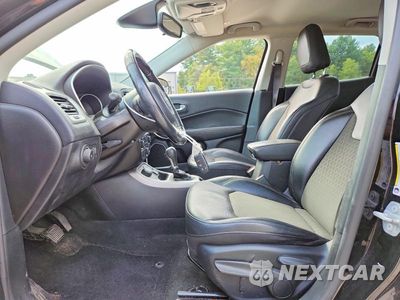 Zdjęcie 7 z 13 samochodu: 2019 JEEP COMPASS LATITUDE VIN:3C4NJDBB8KT850568 - miniatura