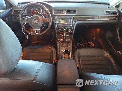 Zdjęcie 8 z 12 samochodu: 2014 VOLKSWAGEN PASSAT SEL VIN:1VWCN7A39EC045974 - miniatura