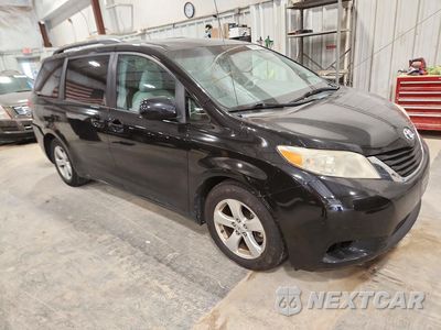 Czwarte zdjęcie samochodu z boku: 2011 TOYOTA SIENNA LE VIN:5TDKK3DC6BS146590 - miniatura