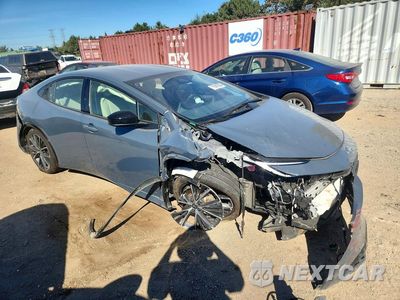 Czwarte zdjęcie samochodu z boku: 2024 TOYOTA PRIUS XLE VIN:JTDADABU5R3016091 - miniatura