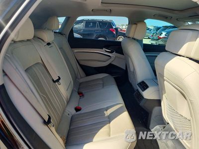 Zdjęcie 10 z 12 samochodu: 2024 AUDI Q8 E-TRON PREMIUM PLUS VIN:WA15AAGE5RB007080 - miniatura
