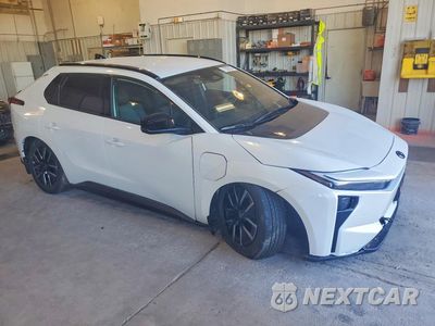 Czwarte zdjęcie samochodu z boku: 2026 TOYOTA BZ XLE VIN:JTMBDAFB0TA013891 - miniatura