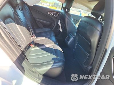 Zdjęcie 10 z 12 samochodu: 2016 CHRYSLER 200 LIMITED VIN:1C3CCCAB6GN183279 - miniatura