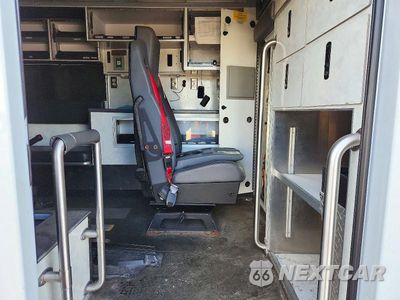 Zdjęcie 10 z 12 samochodu: 2014 FORD ECONOLINE E450 SUPER DUTY CUTAWAY VAN VIN:1FDWE4FL8EDA71995 - miniatura