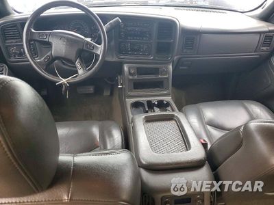 Zdjęcie 8 z 12 samochodu: 2006 CHEVROLET SILVERADO C2500 HEAVY DUTY VIN:1GCHC23D86F156636 - miniatura