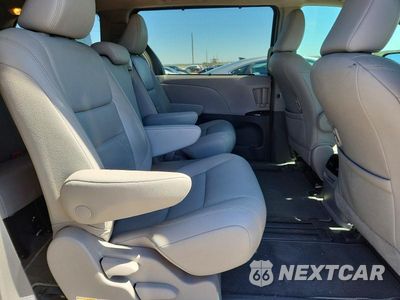 Zdjęcie 11 z 14 samochodu: 2019 TOYOTA SIENNA XLE 8-PASSENGER VIN:5TDYZ3DC8KS985095 - miniatura