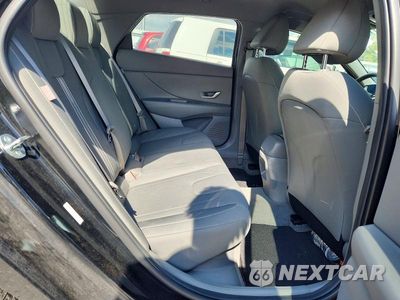 Zdjęcie 10 z 13 samochodu: 2024 HYUNDAI ELANTRA BLUE VIN:KMHLM4DJ8RU110730 - miniatura