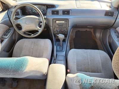 Zdjęcie 8 z 12 samochodu: 2000 TOYOTA CAMRY LE V6 VIN:JT2BF22K8Y0240807 - miniatura