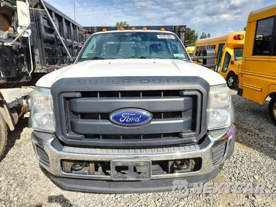 Piąte zdjęcie samochodu w środku: 2016 FORD F550 SUPER DUTY VIN:1FDUF5GT1GEA85758 - miniatura