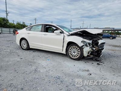 Czwarte zdjęcie samochodu z boku: 2015 FORD FUSION SE HYBRID VIN:3FA6P0LU2FR212384 - miniatura
