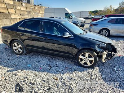 Czwarte zdjęcie samochodu z boku: 2008 VOLKSWAGEN JETTA SE VIN:3VWRM71KX8M103517 - miniatura