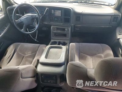 Zdjęcie 8 z 12 samochodu: 2005 GMC NEW SIERRA C1500 VIN:2GTEC13T851391855 - miniatura