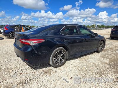 Trzecie zdjęcie samochodu z tyłu: 2018 TOYOTA CAMRY SE VIN:4T1B11HK0JU601223 - miniatura