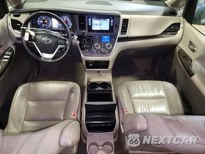 Zdjęcie 8 z 13 samochodu: 2017 TOYOTA SIENNA XLE 8-PASSENGER VIN:5TDYZ3DC0HS827407 - miniatura