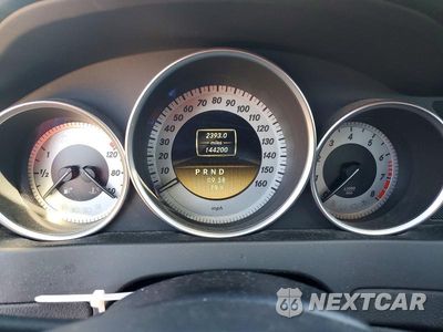 Zdjęcie 9 z 12 samochodu: 2012 MERCEDES-BENZ C 250 VIN:WDDGF4HB2CR235189 - miniatura