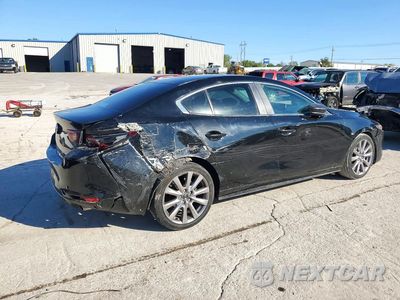 Trzecie zdjęcie samochodu z tyłu: 2020 MAZDA 3 SELECT VIN:3MZBPACL2LM131705 - miniatura